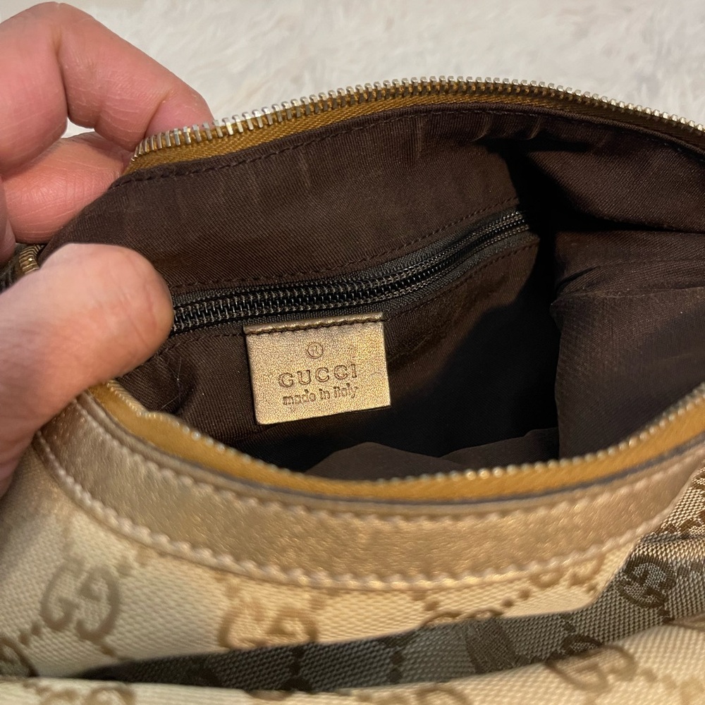 Gucci Beige Monogram Hobo Bag - Picture 10 of 12